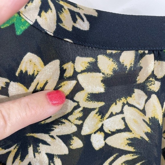 Banana Republic Ivy League Green Floral Print Blouse - Picture 16 of 16